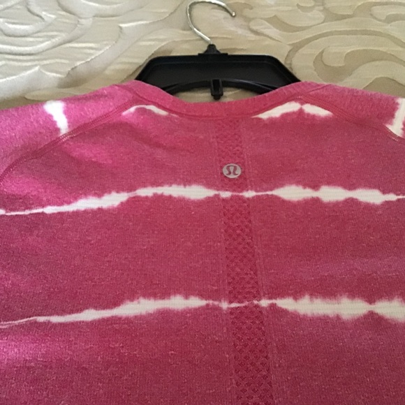 LULULEMON PINK TEE, short sleeve, round neckline - Picture 4 of 7